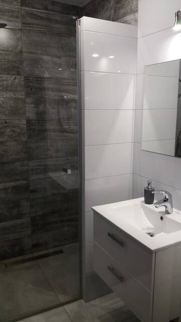 Фото номера Улучшенный двухместный номер с 1 кроватью Апартаменты Apartamenty i Domki PrzystańTu г. Ястарня 2