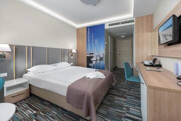 Фото номера Двухместный номер эконом-класса с 1 кроватью Отель Hotel Dom Zdrojowy Resort &amp; SPA г. Ястарня 5