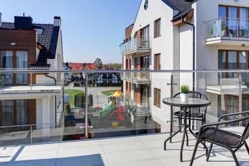 Фото номера Двухуровневые апартаменты с террасой и окном Апартаменты Marina Jastarnia Apartamenty w budynku z Basenem г. Ястарня 2