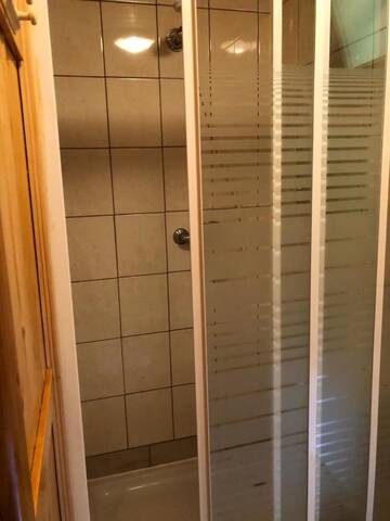 Фото номера Улучшенное шале Лоджи Domki Letniskowe RAJD г. Ястарня 7