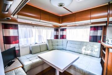 Фото номера Дом-фургон Кемпинги Camping Molo Surf SPOT г. Ястарня 4