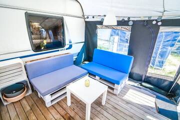 Фото номера Дом-фургон Кемпинги Camping Molo Surf SPOT г. Ястарня 3