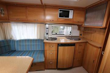 Фото номера Дом-фургон Кемпинги Camping Molo Surf SPOT г. Ястарня 3