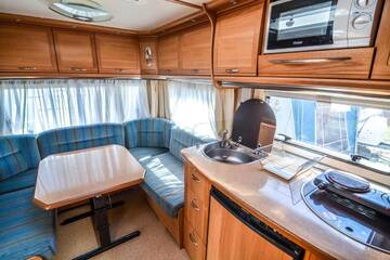 Фото номера Дом-фургон Кемпинги Camping Molo Surf SPOT г. Ястарня 4