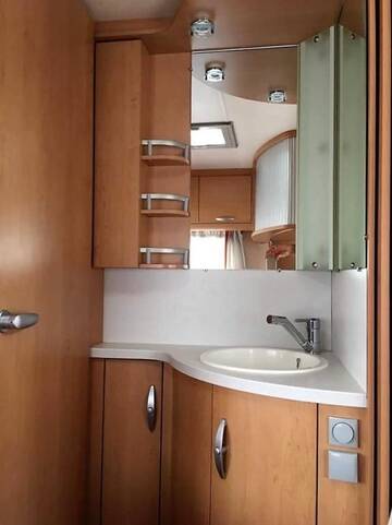 Фото номера Дом-фургон Кемпинги Camping Molo Surf SPOT г. Ястарня 8