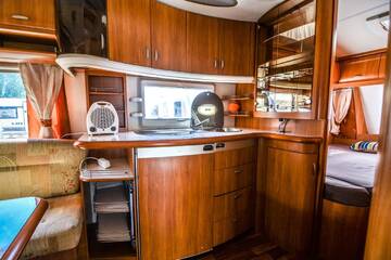 Фото номера Дом-фургон Кемпинги Camping Molo Surf SPOT г. Ястарня 3