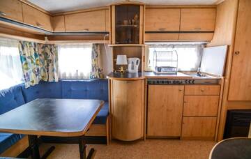 Фото номера Дом-фургон Кемпинги Camping Molo Surf SPOT г. Ястарня 2