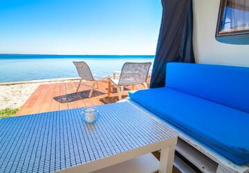 Фото номера Дом-фургон Кемпинги Camping Molo Surf SPOT г. Ястарня 6