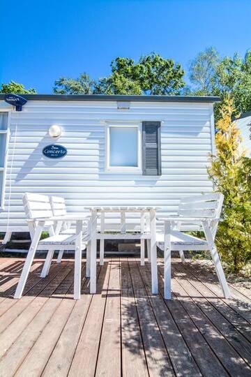 Фото номера Передвижной дом Кемпинги Camping Molo Surf SPOT г. Ястарня 5