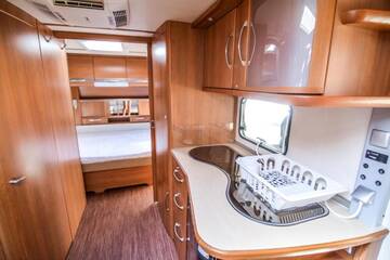 Фото номера Дом-фургон Кемпинги Camping Molo Surf SPOT г. Ястарня 7