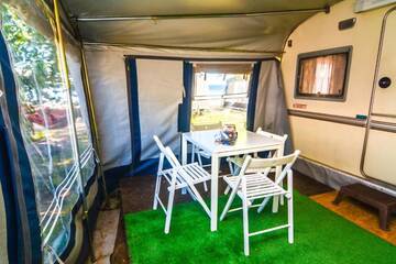 Фото номера Дом-фургон Кемпинги Camping Molo Surf SPOT г. Ястарня 10